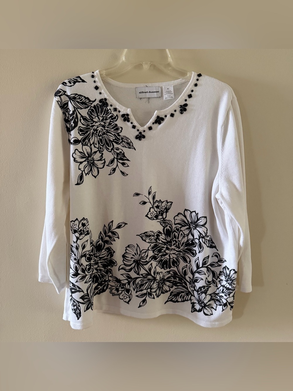 Alfred Dunner Womens XL White Black Floral Sweater Jeweled Neck 3/4 Sleeve
